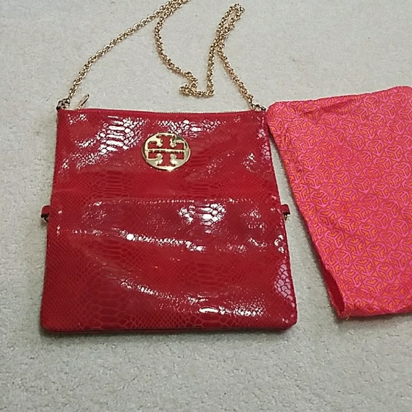Tory Burch Handbags - Tory Burch Bag/ clutch no bundles on this item